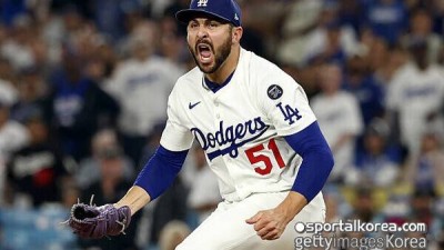 '이럴 수가' 다저스에 날아든 비보, 그와 가족을 위해 기도한다…낙마한 좌완 필승조, '1035억 먹튀' 복귀하나