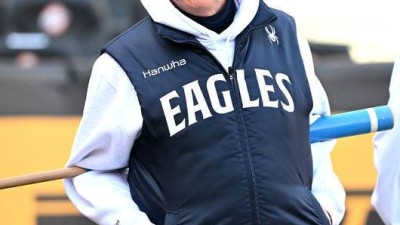 한화 감독 몇 년도까지 할지 모르겠지만…결과론 갖고 선수 죽이는 것 안타깝다 김경문 작심 발언, 김서현 살리기에 올인 [PO5]