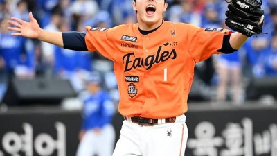 1년 만에 역전된 '문김대전', 19년 만 KS 이끈 '문동원' 이래서 거물급 투수는 못 참지, 내년부터 진검승부