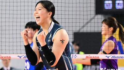 '이지윤 신인 데뷔' 도로공사, 흥국생명 제압…이나연은 복귀전(종합)