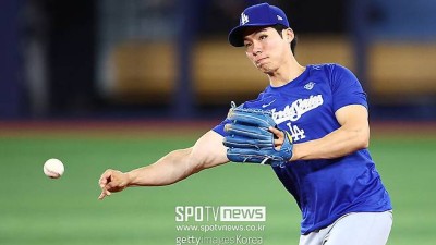 도대체 김혜성은 언제 쓰려고? 드디어 선발 출전 보인다… 로버츠 ‘멘붕’서 벗어날까