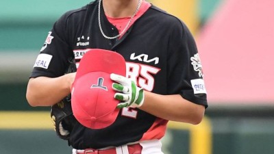6년 공들인 KIA 1라운더, 100억 최대어 대안 되나…감독은 일찍이 1000개 쳐라 주문했다