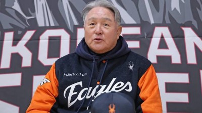 '1차전 패배' 한화 김경문 감독, LG 우승팀 답게 짜임새 좋았다, 내일은 반대가 되도록 [KS1 패장]