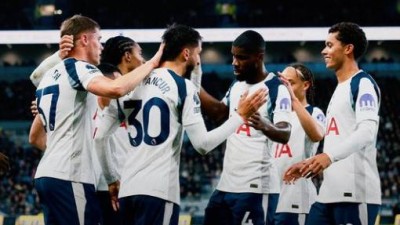 'SON 없는 공격진 폭망이지만' 토트넘, 수비수 반더벤 멀티골로 이겼다... 에버튼에 3-0 완승 '3위 재등극'