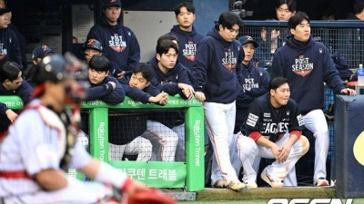 2점 지고 있는데 무사 2루에 번트라니, 1점 간절했는데…잔루 3루로 끝난 한화, 거기서 승부 넘어갔다