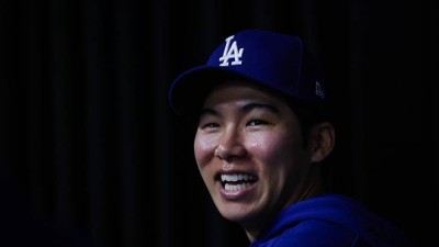 혹시나 했지만 역시나···‘PS 타율 0.093’ 타자 끝내 포기 못한 로버츠 감독, 김혜성은 WS 3차전도 벤치에서 출발