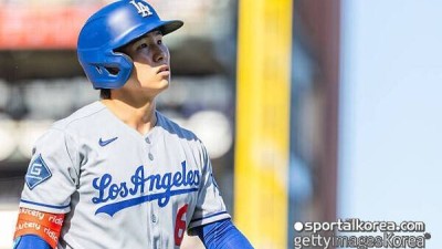끔찍한 판단 김혜성 망쳤던 다저스 코치, 월드시리즈까지 실수 이어진다...프리먼 주루사로 분위기 찬물