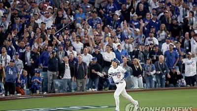 '6시간40분-오타니 9출루-프리먼 끝내기포' LAD, TOR에 18회 끝내기승 [WS3]