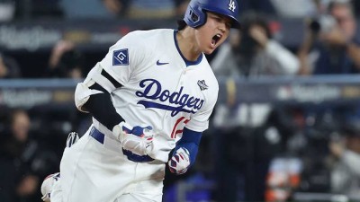 '피가 말랐다, 어떻게 또 이런 승부가' 오타니 기적의 9출루-프리먼 연장 18회 끝내기포...다저스, WS 3차전 천금 승리