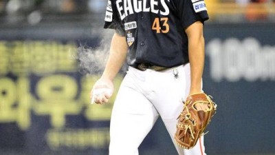 6점차 지고 있는데 왜 정우주가 나왔지? 한화 벤치 노림수는 이해되는데…결과는 실패, 연투로 핵심 카드 소모했다