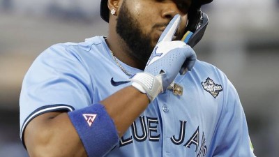 [WS4]'천재를 삼키는 괴물' 토론토 괴물타자 블게주, 야구천재 오타니 상대 역전 투런포 폭발