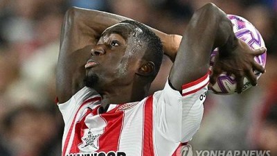 '축구가 던지기야?' 롱스로인 강력 제재 시동, 스로인 '카운트다운' 추진…2차 경고 VAR 확인도 검토