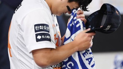 이렇게 극적일 수 있나. 우승 내준 홈런→PO 1차전 9회 홈런→PO 4차전 동점 홈런→KS 19년만 승리투수. 끝내 눈물 흘린 21세 마무리[KS 인터뷰]