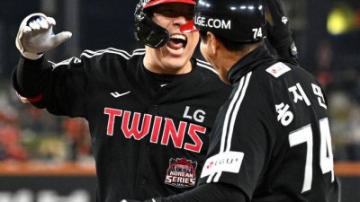 '각본 없는 드라마, 기적이 일어났다' 김현수, 9회 2아웃 역전타 터뜨리다...PS 최다안타 신기록 '102안타'