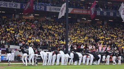 믿기지 않는 9회 역전극에 한국시리즈 4차전 시청률 대박…가을 야구 역대 2위 타점 기록 문현빈, 한화 구할까