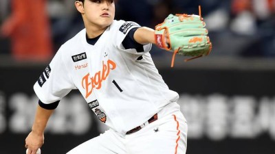 벼랑 끝 한화, 벌써 선발 교체? 이럴 거면 ‘선발 문동주’ 올리지 말지→왜 1이닝 만에 강판당했나 [KS5]