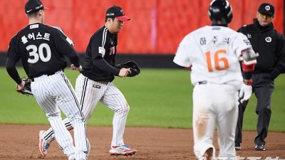 도대체 안타를 몇 개나 훔쳐 가는거야? 속타는 한화, LG 호수비 퍼레이드 '미쳤다'