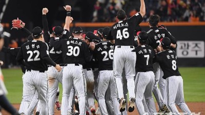 '2025 최강팀은 LG 트윈스' 4승1패 징검다리 우승, V4 완성. 3년간 두번 우승 염경엽, 명장에 오르다[KS5 리뷰]