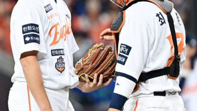 문동주 충격 강판, 2회 갑자기 올라왔는데…패전투수 한화 18살 루키를 누가 욕하랴, 정우주는 한화의 미래다 [MD대전 KS5]