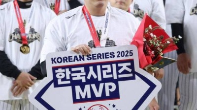 'KS 우승 이끌고 FA' MVP 김현수 의미심장 한마디 반지 5개 목표, 혼자 못하지만 같은 동료들 있기에