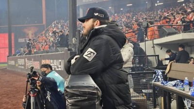 ‘LG 우승 환호 지켜본’ 폰세, 왜 그랬을까…“우리 홈에서 상대가 우승하니…” [SS시선집중]