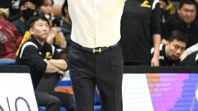 LG 대단한 팀 아니야...선수들 경각심 가져야 안일했던 선수들에게 일침 날린 조상현 감독