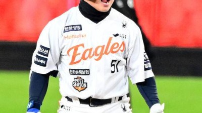 '미친 타격' 문현빈과 '수비 귀신' 박해민, 이제는 같은 팀 동료 “수비 배우고 싶어요” “나도 타격 배우겠다”