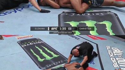 UFC 충격 장면…'믿기 힘든 오심' 20번 탭했지만, 심판은 외면 → 그대로 실신 안경 필요해 보인다 조롱