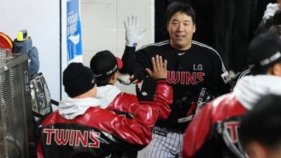 '90억이 안 아깝네' 2년 부진 씻고 MVP까지, 완벽히 살아난 '타격 기계'…LG가 대체 얼마를 줘야 할까