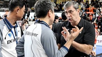 왜 한국만 이런 식인가 또 터진 오심 논란, V리그 열기에 '찬물' 될라…3년전과는 달라? 왜 블랑 감독은 분노했을까 [천안시선]