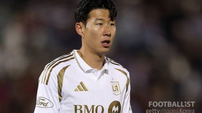 '토트넘 9년 동료' 요리스도 혀 내두른 손흥민 양발 내가 제일 잘 알아, 슈팅까지 완벽