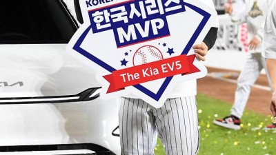 오지환에 이어 김현수도 1억원 상당 롤렉스 시계 받는다. FA 이적 못하는거 아냐?