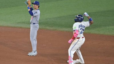 나 대신 KIM 넣어 다저스 역사도 김혜성 커리어도 바꿨다, 베테랑 로하스의 '통 큰 결정'