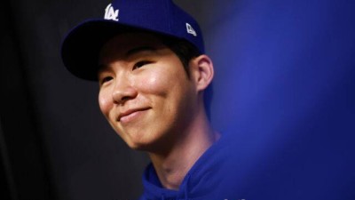 김혜성은 이 선수 때문에 내년에도 다저스 백업인가 “30대 후반에도 뛰어난 수비수” 1년 700만달러 가치