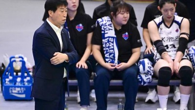 “우승후보 맞아?” 이소영 부상으로 밑그림 전체가 흔들린 IBK기업은행, 극심한 공수불균형 노출하며 현대건설에 0-3 완패하며 3연패 ‘수렁‘에 빠졌다 [수원 현장 리뷰]