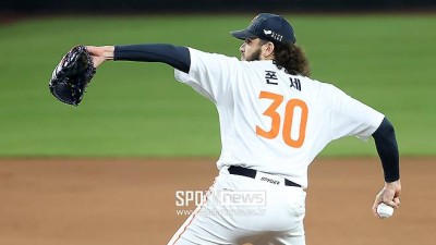 “다른 투수가 됐다” 폰세 보고 MLB는 왜 놀랐나… 몸값 치솟는다, 한국 연봉 10배 이상 찍나