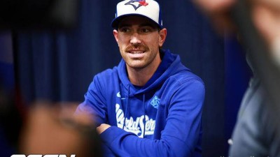 'FA 포기한다' 사이영상 투수의 충격 결정…231억 선수 옵션 실행→WS 7차전 끝내기포 설욕 노린다