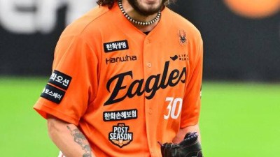 켈리도 이 정도는 아니었다, 폰세 ML 선발 계약 가능한데… 한국에 남으면 더 많이 번다고?