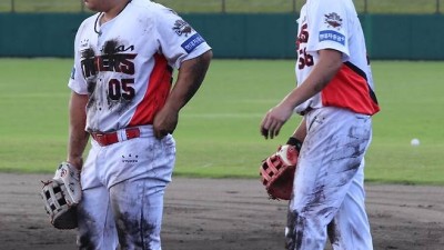 KIA 유니폼 더 챙기라고 할 때부터 알아봤다… 혹독한 수비 훈련, 이기지 못하면 1군은 없다