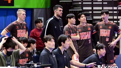 실력이 없다 너 빠져! 3세트부터 사라진 외인…사령탑의 싸늘한 일침