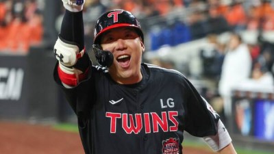 외부 FA 관심있다 김현수 컴백설부터 박찬호 군침설까지...모기업 대박난 두산, 스토브리그 '큰 손' 될까 [더게이트 이슈]