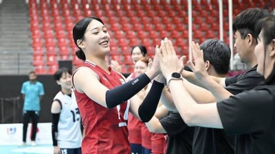 김연경 이을 '여중생 거포' 손서연, 세계선수권 티켓 획득 앞장