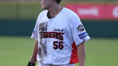 훈련 죽도록 한번 KIA 이 선수 확실히 밀어준다, 35홈런 외국인도 선택지에서 지웠다