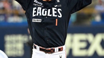 19년만의 한국시리즈 보낸 감독에게 책임론? '조류동맹' 형제팀 역사를 보라...로이스터 버린 롯데 어떻게 됐나 [SC시선]