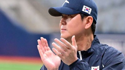 노시환·문보경·송성문 다 제쳤다! 8일 체코전 김영웅 3루수 선발 출격…류지현 감독 LG·한화 선수 관리 필요 [고척 현장]