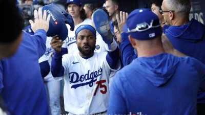 'WS 우승→카퍼레이드' 참가도 했는데 '방출'…이정후 경쟁자 생긴다, 샌프란시스코 저스틴 딘 영입