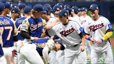 사회인 야구팀 상대로 이겼다고 좋아해야 할까...물방망이 타선, 힘 빠진 마무리 '변수 한가득'