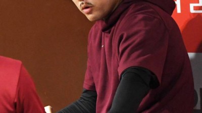 꼬라지를 봐봐, 처 맞고라도 나가 기로에 선 40세 마성의 플레잉 코치, 현역 원장 원하나