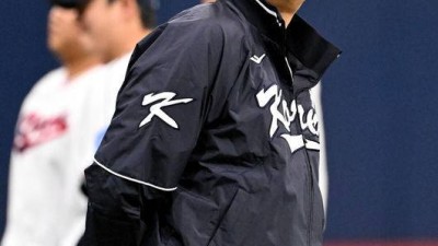 ‘이게 무슨 일’ 이진영 코치, 아직 계약서 사인 안 했다? 두산 합류는 언제쯤 “지금은 대표팀에 집중할 시기” [오!쎈 미야자키]