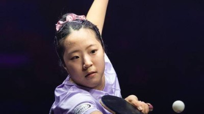 신유빈, 탁구지능 부족 17살 日 에이스에 3연패→中 비판 나왔다...WTT 챔피언스 4강 석패에 잘했는데 실수 너무 많아